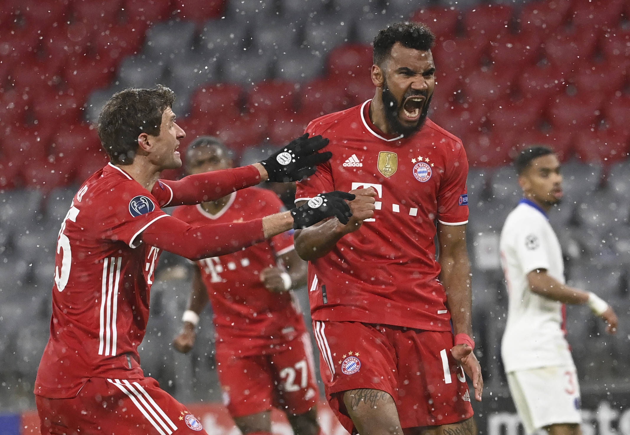 罗马诺：AC米兰已与科斯蒂克谈妥个人条款，转会费谈判顺利（罗马诺：AC米兰与科斯蒂克已就个人条款达成一致，转会费谈判进展良好）