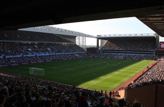 完成大四喜，姆巴佩当选欧冠官方本周最佳球员（姆巴佩轰四球，荣膺欧冠官方周最佳）