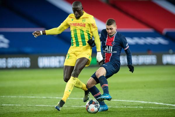 官方：大阪樱花与主帅帕帕斯续约至26／27赛季结束