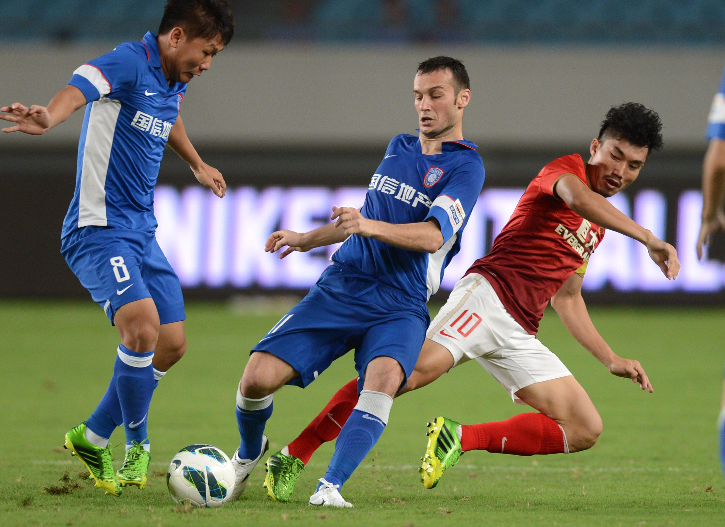 安帅：管理C罗、拉莫斯这样的巨星并不难，其个性对球队有益（安切洛蒂：执教C罗、拉莫斯并不难，他们的性格有利于球队）