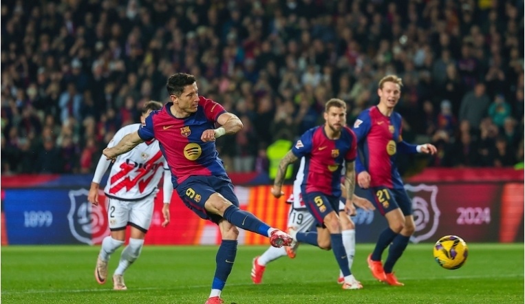 官方：齐达内之子卢卡内收肌受伤，已离开阿尔及利亚队训练营