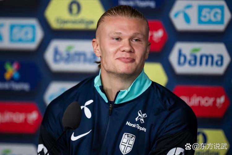 WBC撤销特伦斯·克劳福德世界拳王头衔，因其未支付认证费用，引发争议并导致空缺。